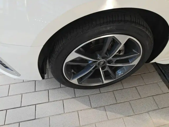 Audi A4L — Фото автомобиля 22