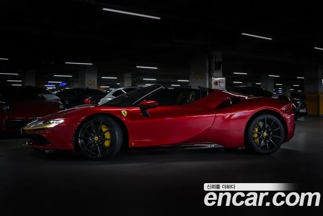Ferrari SF90 — Фото автомобиля 3