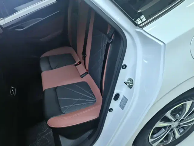 Changan Eado — Фото автомобиля 16