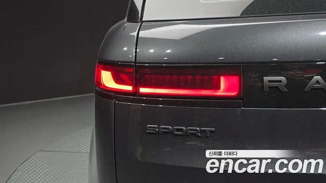 Land Rover Range Rover Sport — Фото автомобиля 18