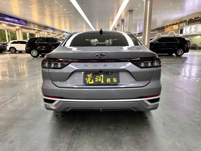 Ford Mondeo — Фото автомобиля 16