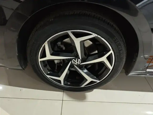 Volkswagen Passat — Фото автомобиля 22