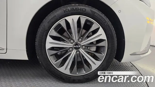 Kia K8 Hybrid — Фото автомобиля 6