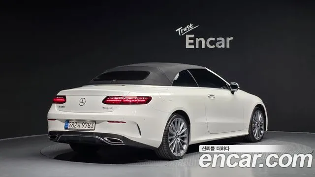 Mercedes-Benz E-Class — Фото автомобиля 20