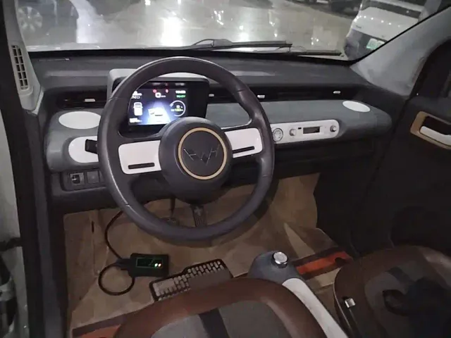 Wuling Hongguang Mini EV — Фото автомобиля 9