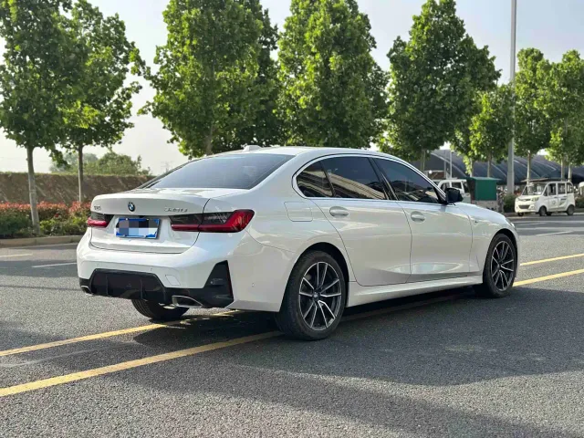 BMW 3 Series — Фото автомобиля 9