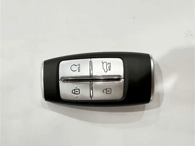 Genesis GV70 — Фото автомобиля 16