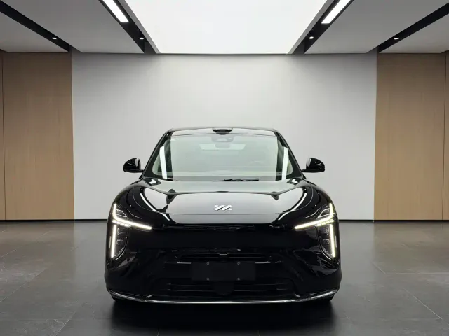 IM Motors LS6 — Фото автомобиля 2