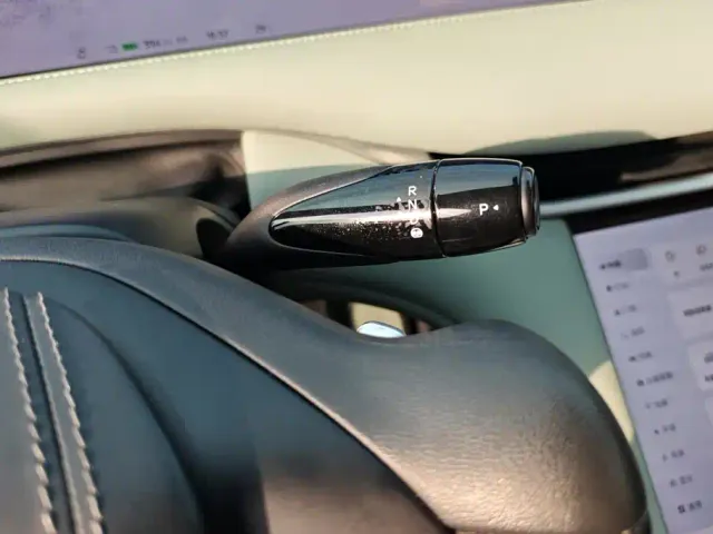 IM Motors LS6 — Фото автомобиля 16