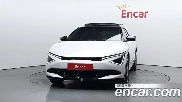 Kia EV6 — Фото автомобиля 3