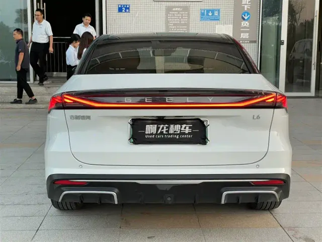 Geely Galaxy L6 — Фото автомобиля 5