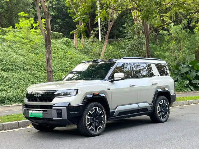 Фотография автомобиля — BYD FangChengBao Leopard 8
