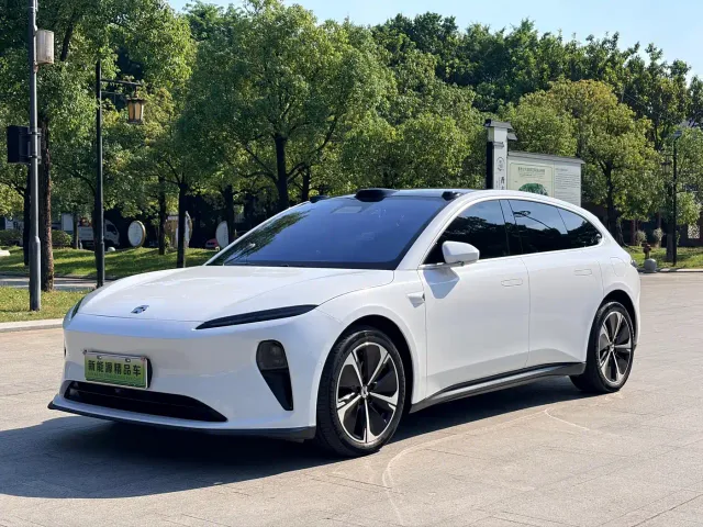 Фотография автомобиля — Nio ET5 Touring