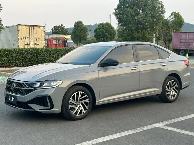 Volkswagen Lavida — Фото автомобиля 3