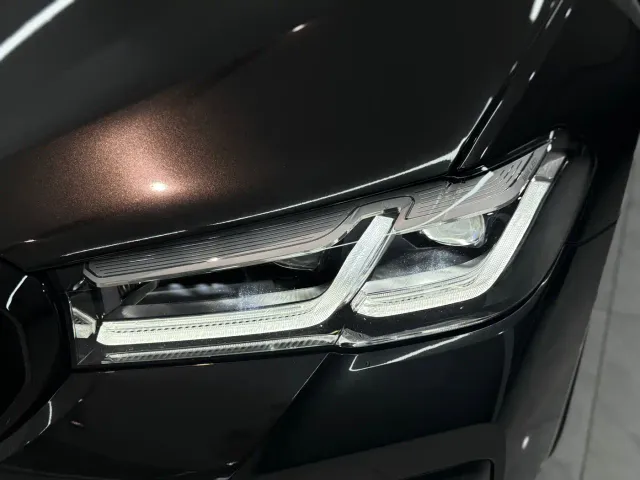 BMW 5 Series — Фото автомобиля 17