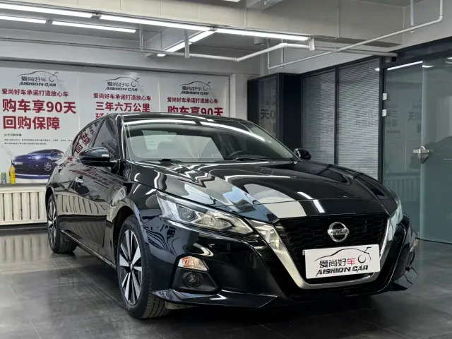 Nissan Teana — Фото автомобиля 3