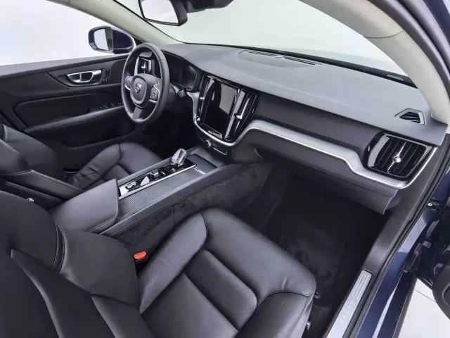 Volvo S60 — Фото автомобиля 9