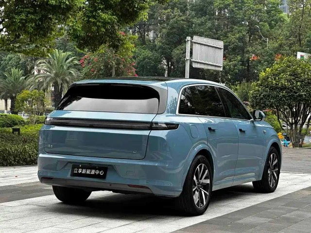 Li Auto L7 — Фото автомобиля 5