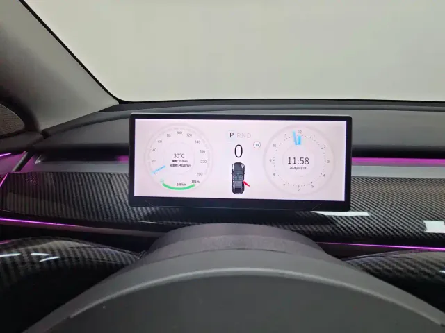 Tesla Model Y — Фото автомобиля 15