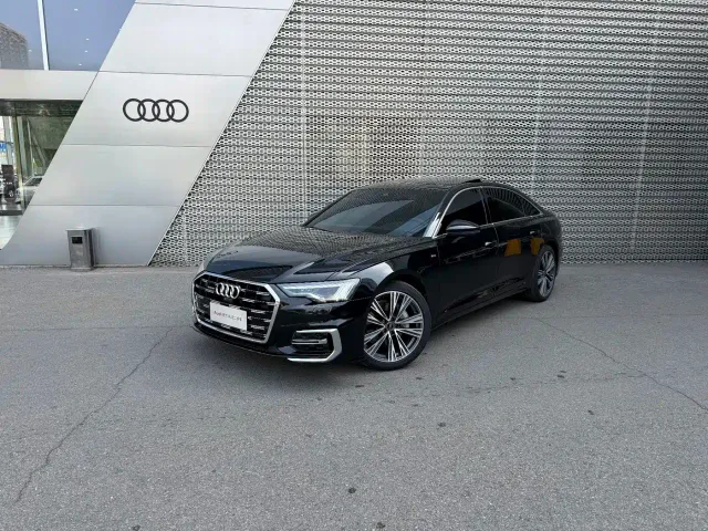 Фотография автомобиля — Audi A6L