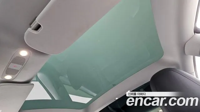 Tesla Model 3 — Фото автомобиля 19
