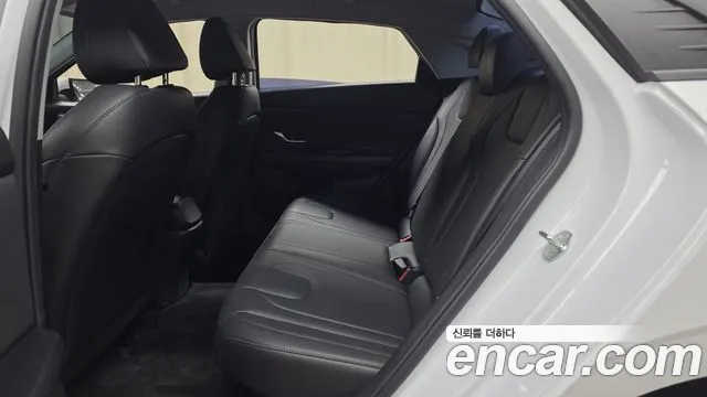 Hyundai Avante CN7 — Фото автомобиля 18