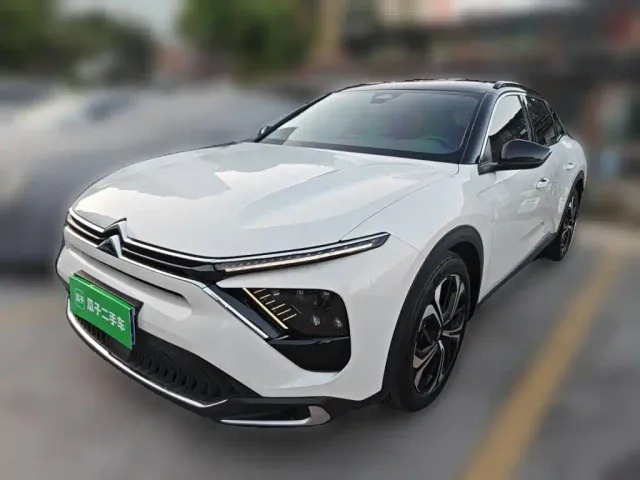 Фотография автомобиля — Citroen C5 X
