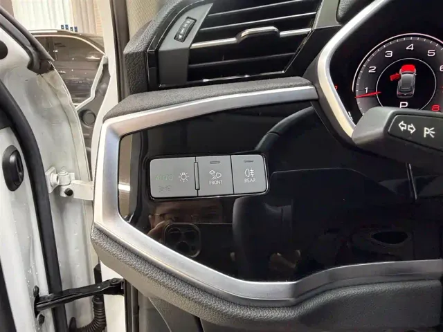 Audi Q3 — Фото автомобиля 9