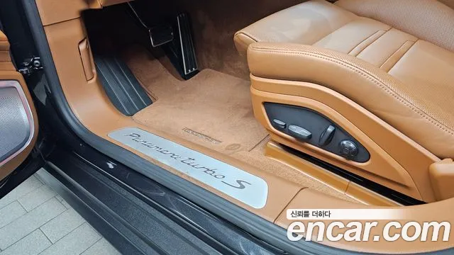 Porsche Panamera — Фото автомобиля 18