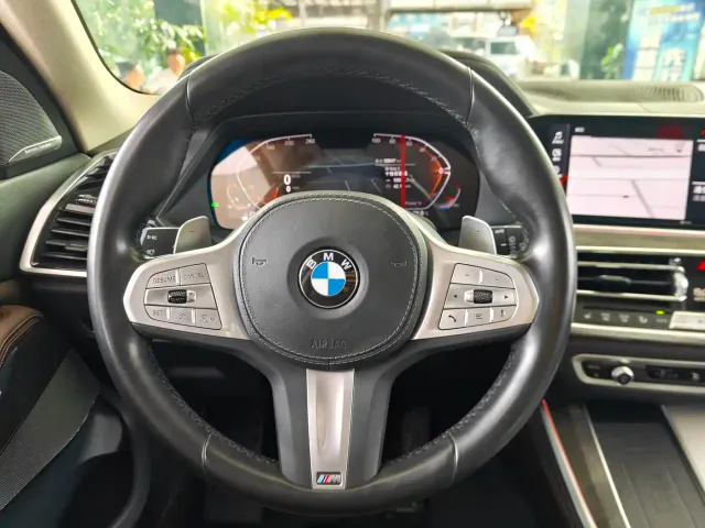 BMW X5 — Фото автомобиля 6
