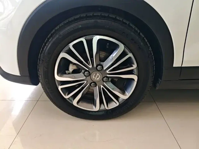 Leapmotor T03 — Фото автомобиля 22