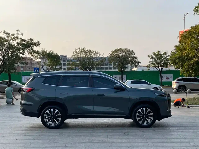 Chery Tiggo 8 PLUS — Фото автомобиля 24
