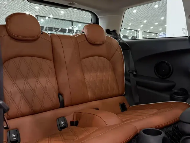 MINI Hatch — Фото автомобиля 17