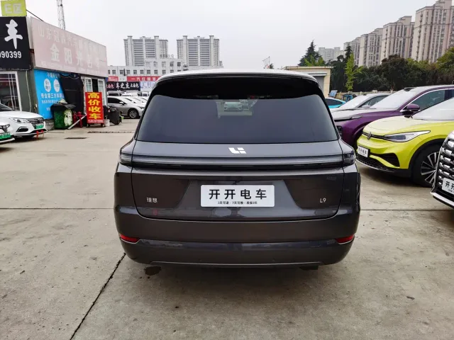 Li Auto L9 — Фото автомобиля 7