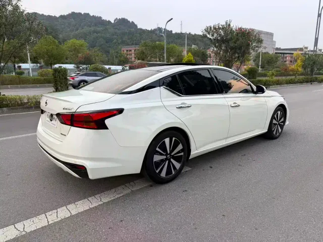Nissan Teana — Фото автомобиля 12