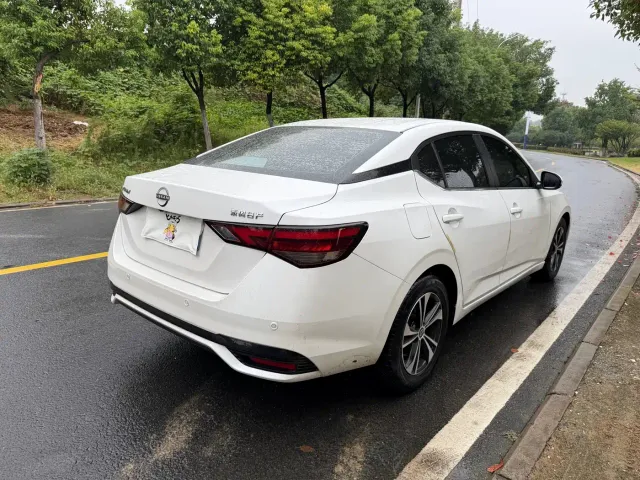 Nissan Sylphy — Фото автомобиля 14