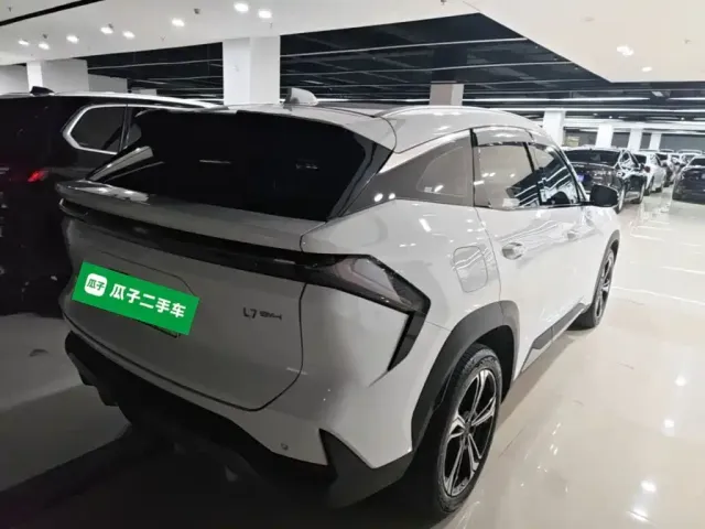 Geely Galaxy L7 — Фото автомобиля 6
