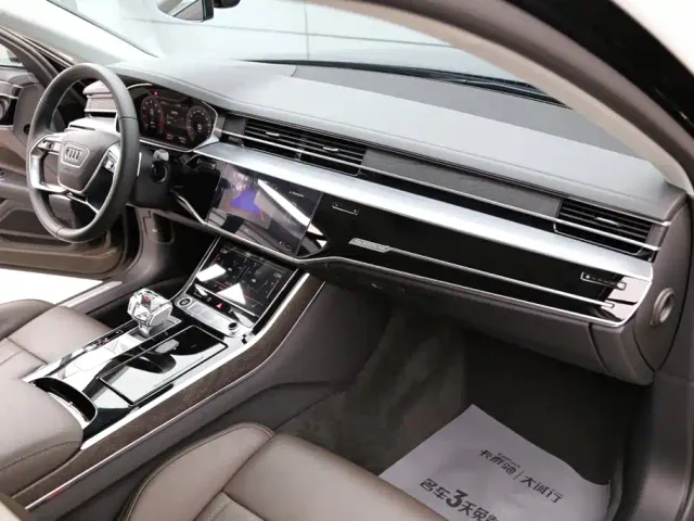 Audi A8 — Фото автомобиля 21