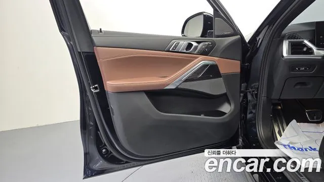 BMW X6 xDrive40i M Sport — Фото автомобиля 24