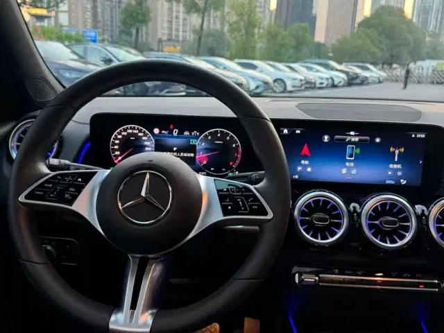 Mercedes-Benz GLB-Class — Фото автомобиля 11