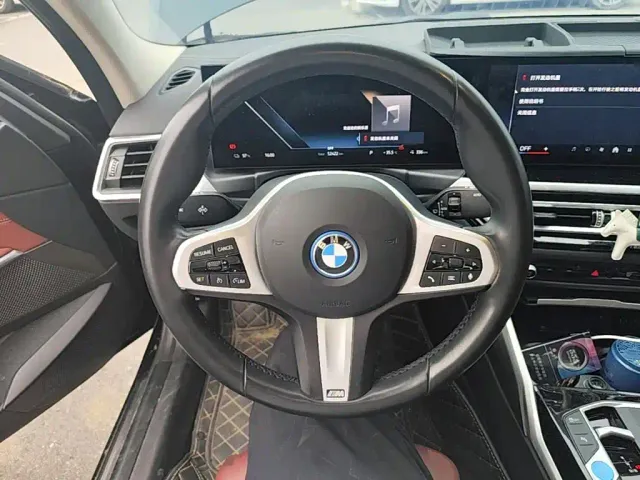 BMW i3 — Фото автомобиля 10