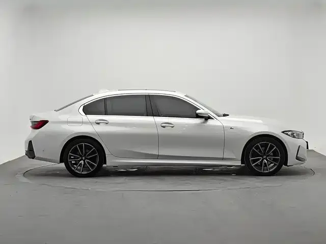 BMW 3 Series — Фото автомобиля 4