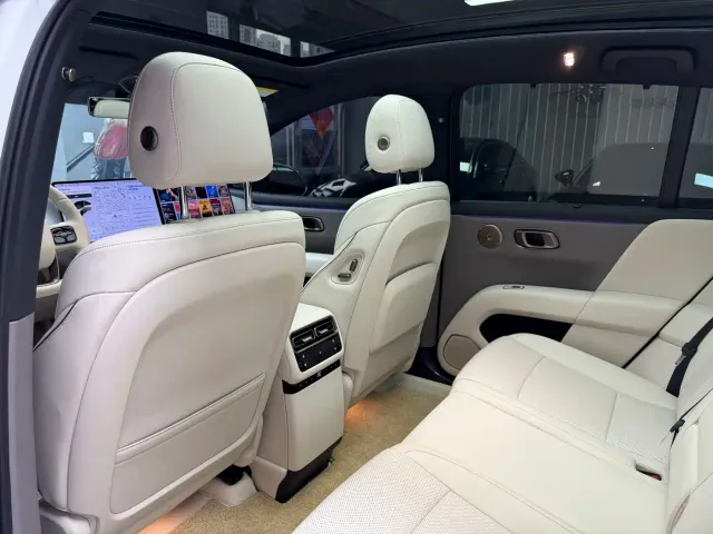 Li Auto i6 — Фото автомобиля 20