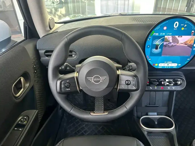 MINI Hatch — Фото автомобиля 12