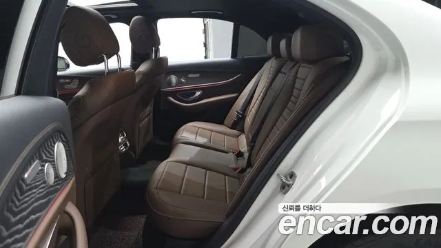 Mercedes-Benz E-Class W213 — Фото автомобиля 12