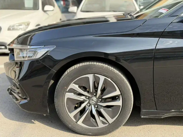 Honda Accord — Фото автомобиля 7