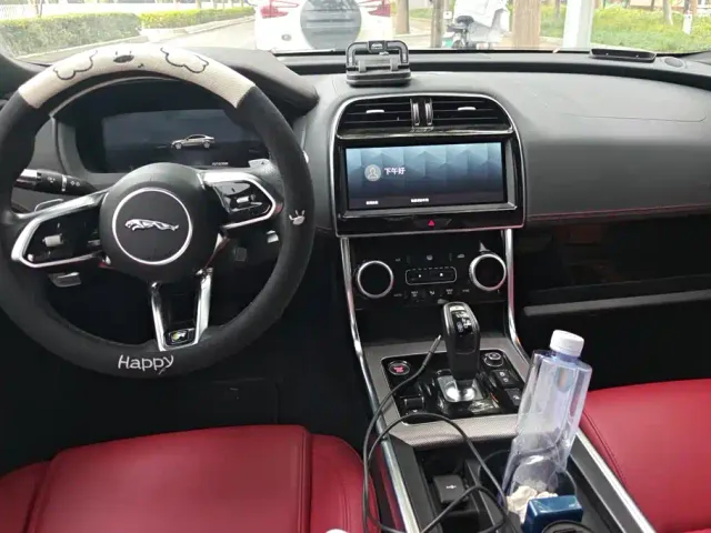 Jaguar XEL — Фото автомобиля 12