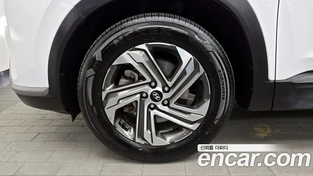 Hyundai Santafe Новый Santa Fe Дизель 2.2 2WD — Фото автомобиля 5