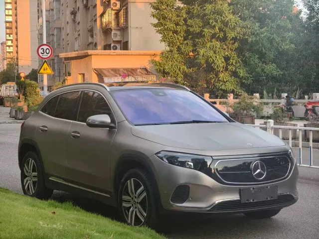 Mercedes-Benz EQA — Фото автомобиля 3