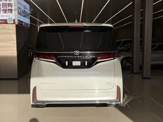Toyota Vellfire — Фото автомобиля 5